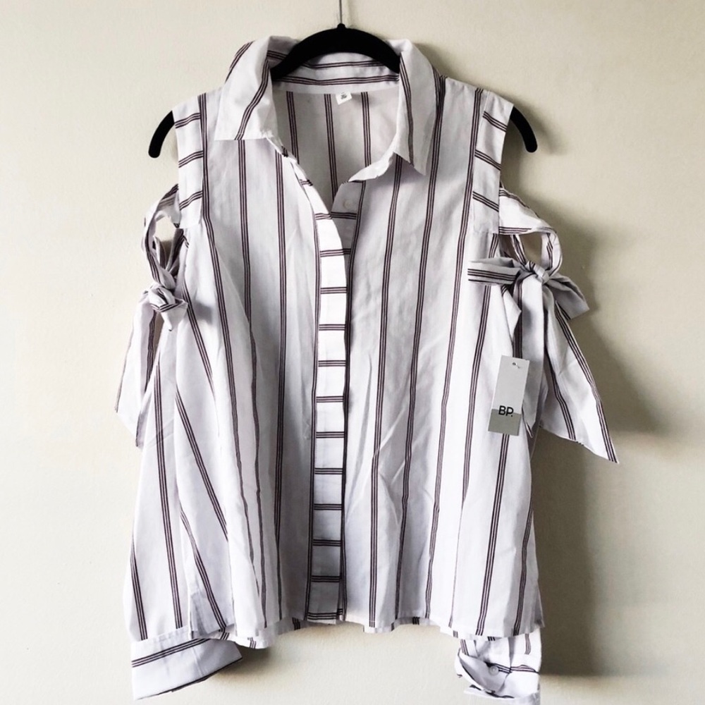 BP Open Shoulder Striped Top Size Medium